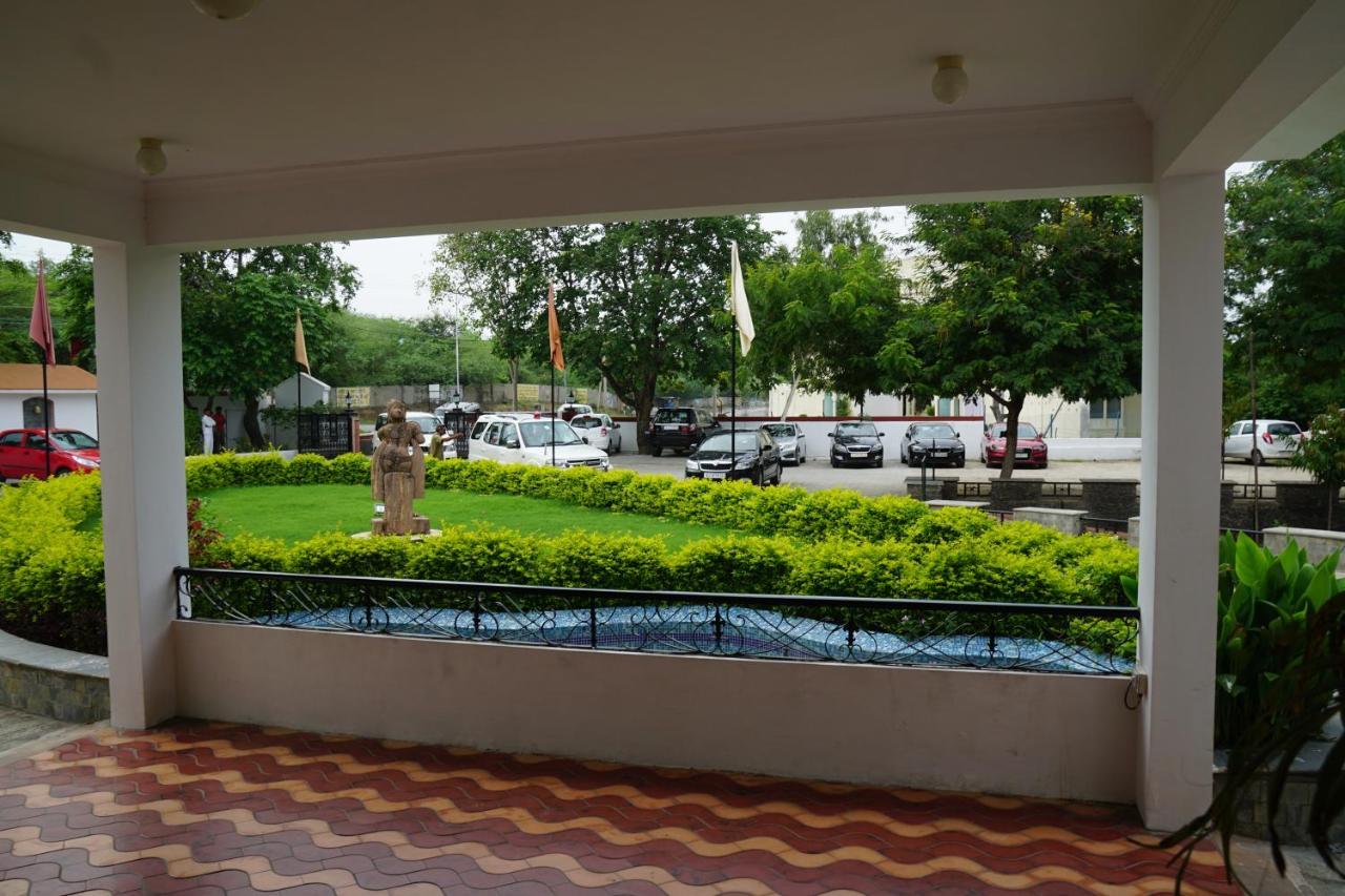 Amantra Shilpi Resort & Spa Udaipur Exterior foto